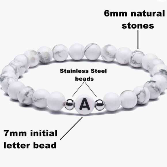Initial A natural howlite stone stretch bracelet - Picture 4 of 5